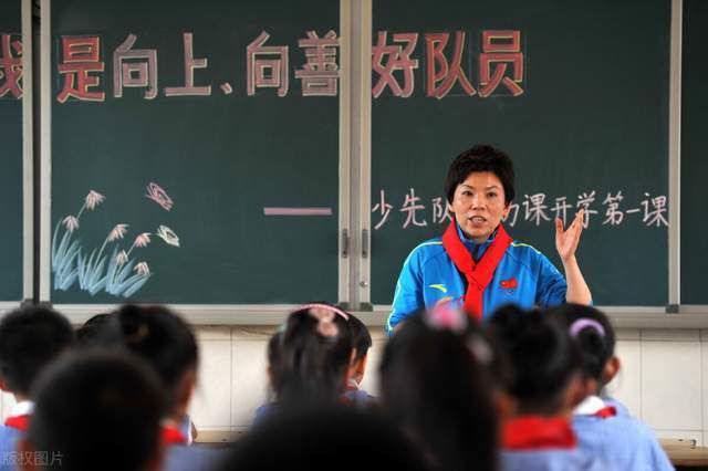 ;原著神还原视频以说书的方式将原著文字配以影片画面，并以书籍翻阅感的画面形式呈现出来，特辑中精选原著内容共分为六个章节，分别为车祸、彩云客栈、蝴蝶行动、倒悬、水深十三米、刀锋